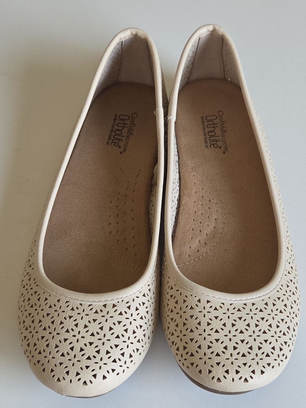croft & barrow Ortholite Beige Laser Cut Slip On Ballet Flats 8